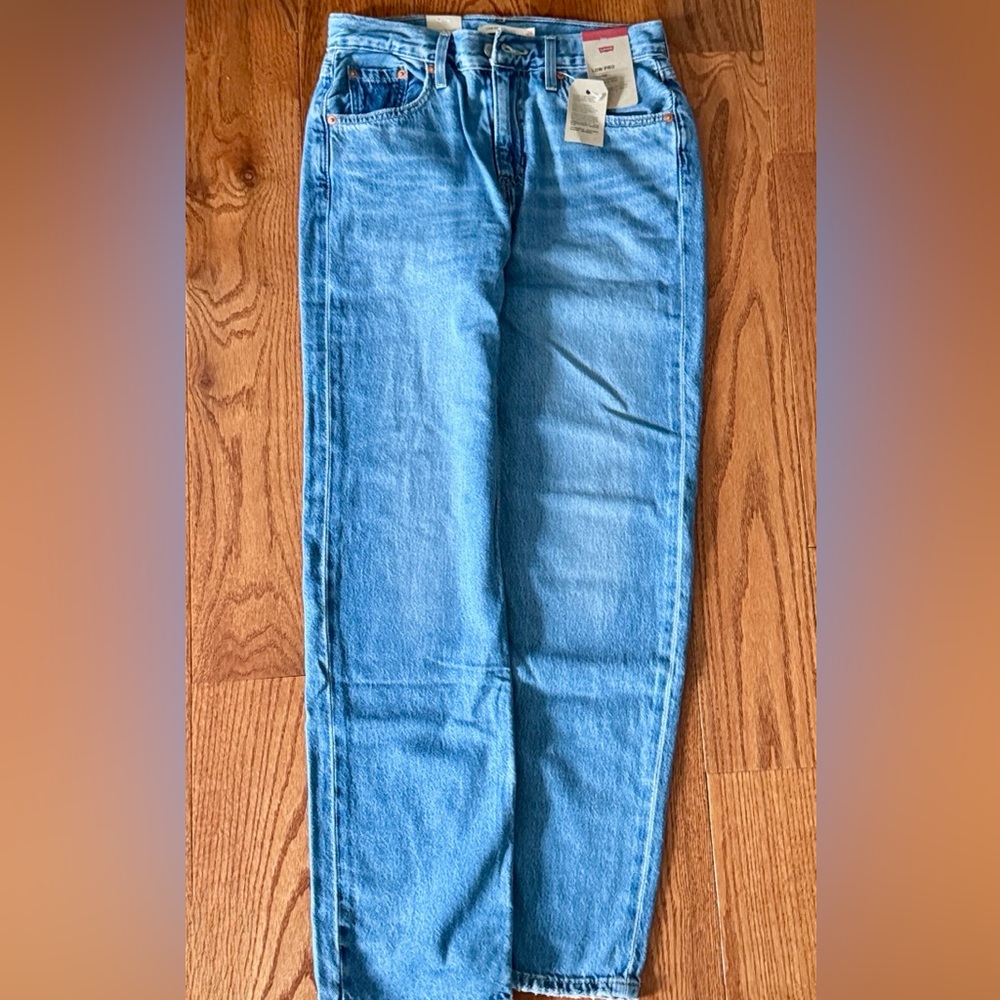 NWT NEW Levi's Low Pro Lightweight Women’s Jeans Size 26